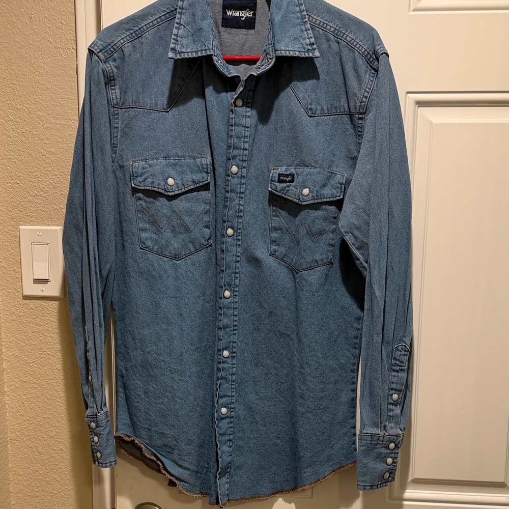 Wrangler Classic Blue Button-Up Shirt